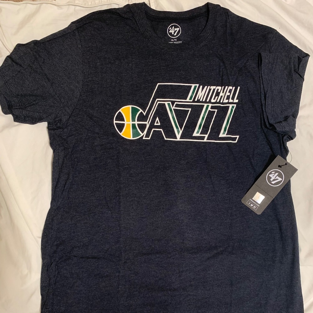 Donovan Mitchell Utah Jazz 47 brand t-shirt mens XL blue